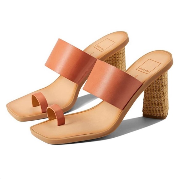 Dolce Vita Shoes - Dolce Vita Sandals Frans Coral Stella Heels size 6.5 🧡